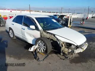 ✅ 2007 Honda Accord LX • VIN: 1HGCM564X7A227016 • Lot: 43348559. Listed on IAAI with 142,088 mi. Free auction sales archive from the USA and detailed vehicle history report at DreamBid. Image 1.