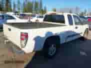 2008 Chevrolet Colorado LS z VIN 1GCCS19EX88129615, wystawiony jako IAAI lot #41461953 z przebiegiem Nie podano mil oraz . Historia ofert i sprzedaży dostępna na DreamBid. Obrazek 4.