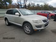 ✅ 2010 Volkswagen Touareg VR6 • VIN: WVGBF7A93AD004028 • Lot: 85649165. Wystawiony na Copart z przebiegiem 124 053 mil. Bezpłatny archiwum sprzedaży aukcyjnych z USA i szczegółowy raport historii pojazdu na DreamBid. Zdjęcie 4.
