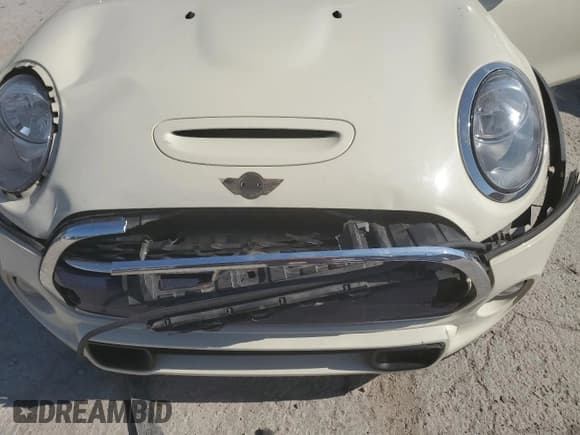 ✅ 2018 MINI Hardtop 4 Door Cooper S • VIN: WMWXU3C57J2F50846 • Lot: 67750565. Wystawiony na Copart z przebiegiem 102 744 mil. Bezpłatny archiwum sprzedaży aukcyjnych z USA i szczegółowy raport historii pojazdu na DreamBid. Zdjęcie 11.