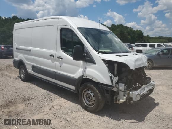 ✅ 2015 Ford Transit Cargo • VIN: 1FTNR2CM3FKB29692 • Lot: 61456925. Listed on Copart with 215,960 mi. Free auction sales archive from the USA and detailed vehicle history report at DreamBid. Image 4.