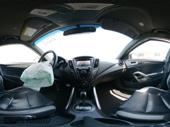 ✅ 2016 Hyundai Veloster Turbo • VIN: KMHTC6AE2GU288538 • Lot: 42282122. Wystawiony na IAAI z przebiegiem 83 231 mil. Bezpłatny archiwum sprzedaży aukcyjnych z USA i szczegółowy raport historii pojazdu na DreamBid. Zdjęcie 19.