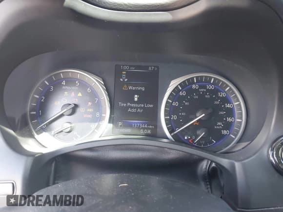 ✅ 2017 Infiniti Q60 Premium • VIN: JN1EV7EL0HM550695 • Лот: 43385579. Опубликован ранее на IAAI с пробегом 137 344 миль. Бесплатный доступ к архиву аукционных продаж из США и подробный отчёт об истории автомобиля на DreamBid. Изображение 7.