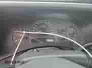 2004 Chevrolet Silverado 1500 LS z VIN 1GCEC14V04Z255175, wystawiony jako Copart lot #77254964 z przebiegiem Nie podano mil oraz Szkoda całkowita • Salvage title. Historia ofert i sprzedaży dostępna na DreamBid. Obrazek 9.