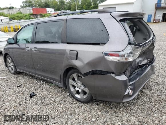 ✅ 2014 Toyota Sienna SE • VIN: 5TDXK3DC3ES414229 • Lot: 71672435. Wystawiony na Copart z przebiegiem 215 317 mil. Bezpłatny archiwum sprzedaży aukcyjnych z USA i szczegółowy raport historii pojazdu na DreamBid. Zdjęcie 2.