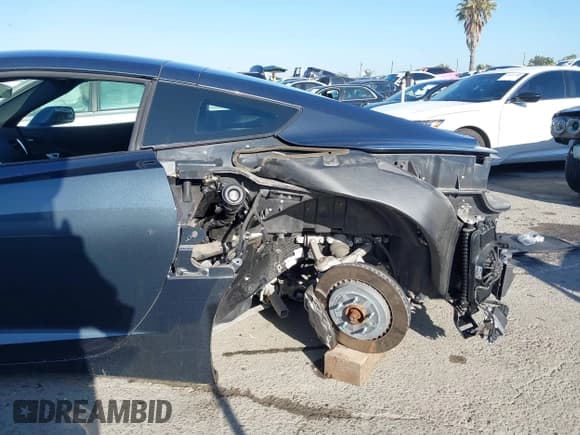 ✅ 2019 Chevrolet Corvette 1LT • VIN: 1G1YB2D7XK5124520 • Лот: 42872611. Опубликован ранее на IAAI с пробегом 26 299 миль. Бесплатный доступ к архиву аукционных продаж из США и подробный отчёт об истории автомобиля на DreamBid. Изображение 19.