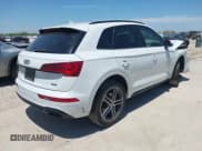✅ 2024 Audi Q5 S line Premium Plus • VIN: WA1E2AFY6R2126765 • Лот: 42803562. Опубликован ранее на IAAI с пробегом 8 016 миль. Бесплатный доступ к архиву аукционных продаж из США и подробный отчёт об истории автомобиля на DreamBid. Изображение 4.