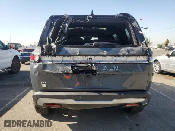 ✅ 2025 Rivian R1S Adventure • VIN: 7PDSGBBA0SN074104 • Lot: 67117375. Wystawiony na Copart z przebiegiem 166 mil. Bezpłatny archiwum sprzedaży aukcyjnych z USA i szczegółowy raport historii pojazdu na DreamBid. Zdjęcie 6.