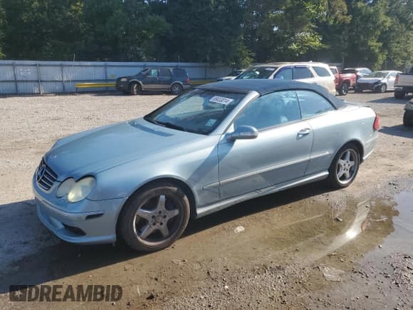 ✅ 2004 Mercedes-Benz CLK 500 • VIN: WDBTK75G54T013397 • Lot: 69033014. Wystawiony na Copart z przebiegiem 157 888 mil. Bezpłatny archiwum sprzedaży aukcyjnych z USA i szczegółowy raport historii pojazdu na DreamBid. Zdjęcie 1.