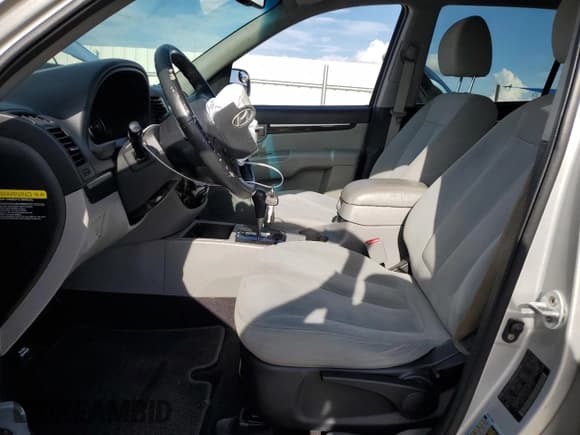 ✅ 2009 Hyundai Santa Fe Limited • VIN: 5NMSH13E29H237391 • Lot: 68268304. Listed on Copart with 97,962 mi. Free auction sales archive from the USA and detailed vehicle history report at DreamBid. Image 7.