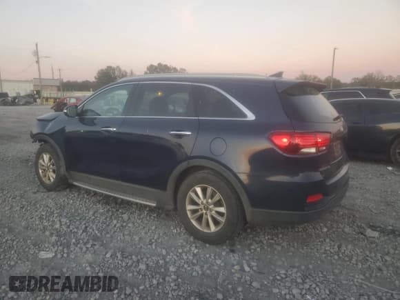 ✅ 2019 Kia Sorento LX • VIN: 5XYPG4A39KG533293 • Lot: 92478465. Listed on Copart with 143,246 mi. Free auction sales archive from the USA and detailed vehicle history report at DreamBid. Image 2.