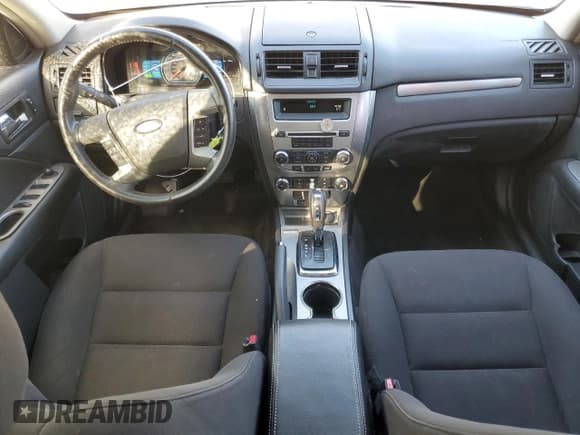✅ 2010 Ford Fusion Hybrid • VIN: 3FADP0L31AR258408 • Lot: 46703935. Listed on Copart with 151,402 mi. Free auction sales archive from the USA and detailed vehicle history report at DreamBid. Image 8.
