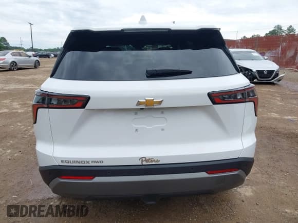 ✅ 2025 Chevrolet Equinox AWD LT • VIN: 3GNAXPEG3SL223208 • Lot: 42097484. Wystawiony na IAAI z przebiegiem 3 542 mil. Bezpłatny archiwum sprzedaży aukcyjnych z USA i szczegółowy raport historii pojazdu na DreamBid. Zdjęcie 16.