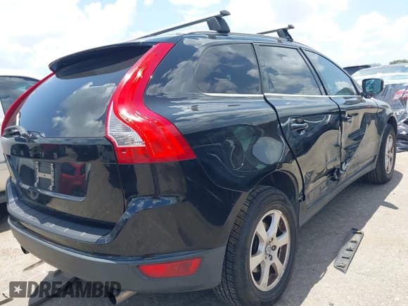 ✅ 2012 Volvo XC60 3.2L • VIN: YV4952DLXC2326452 • Lot: 42528347. Listed on IAAI with 162,737 mi. Free auction sales archive from the USA and detailed vehicle history report at DreamBid. Image 4.