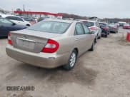 ✅ 2003 Toyota Camry XLE • VIN: 4T1BE30K43U244188 • Lot: 43740977. Wystawiony na IAAI z przebiegiem 116 071 mil. Bezpłatny archiwum sprzedaży aukcyjnych z USA i szczegółowy raport historii pojazdu na DreamBid. Zdjęcie 4.