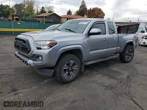 ✅ 2019 Toyota Tacoma SR5 • VIN: 5TFRX5GN9KX146280 • Лот: 86521775. Опубликован ранее на Copart с пробегом 92 273 миль. Бесплатный доступ к архиву аукционных продаж из США и подробный отчёт об истории автомобиля на DreamBid. Изображение 1.