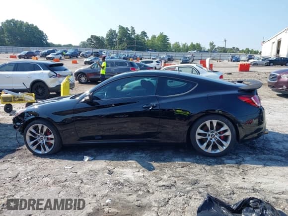 ✅ 2013 Hyundai Genesis Coupe Grand Touring • VIN: KMHHU6KJ1DU093704 • Lot: 42945486. Wystawiony na IAAI z przebiegiem 77 781 mil. Bezpłatny archiwum sprzedaży aukcyjnych z USA i szczegółowy raport historii pojazdu na DreamBid. Zdjęcie 15.