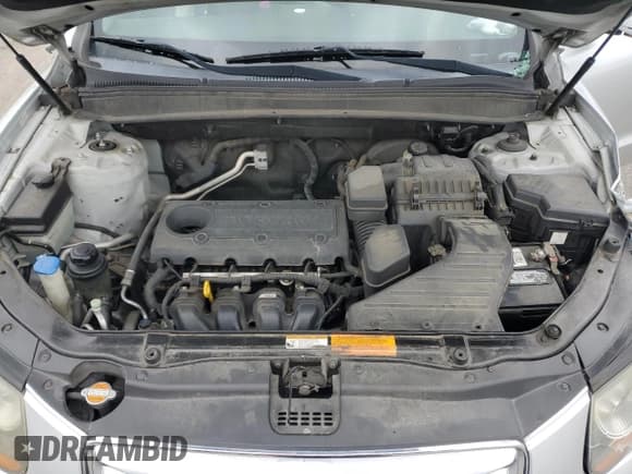 ✅ 2011 Hyundai Santa Fe Limited • VIN: 5XYZK3AB6BG090500 • Lot: 70398164. Listed on Copart with 188,910 mi. Free auction sales archive from the USA and detailed vehicle history report at DreamBid. Image 12.