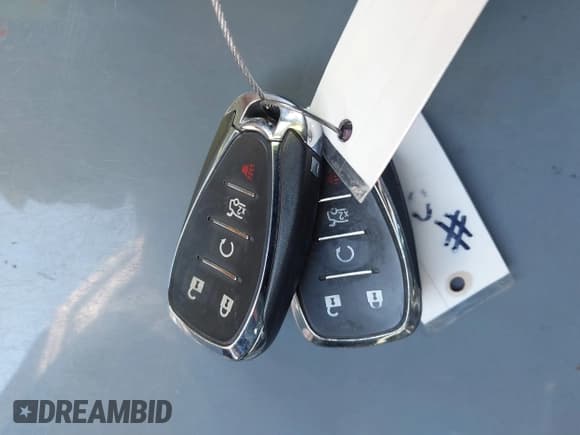 ✅ 2019 Chevrolet Camaro 2SS • VIN: 1G1FH1R76K0159612 • Lot: 43526862. Wystawiony na IAAI z przebiegiem 67 747 mil. Bezpłatny archiwum sprzedaży aukcyjnych z USA i szczegółowy raport historii pojazdu na DreamBid. Zdjęcie 11.