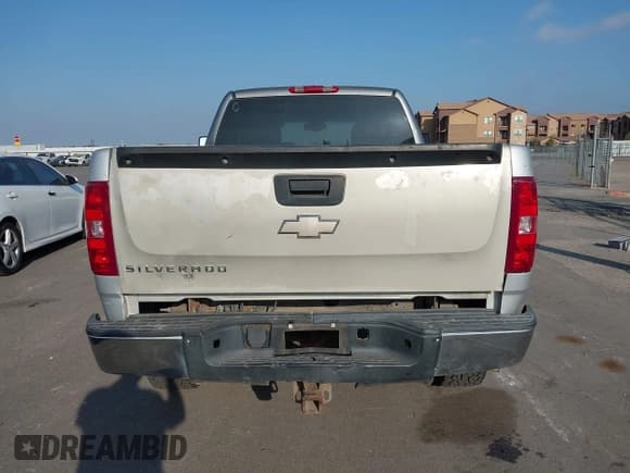 ✅ 2008 Chevrolet Silverado 2500HD Work Truck • VIN: 1GCHK29K28E120507 • Лот: 43739119. Опубликован ранее на IAAI с пробегом 244 639 миль. Бесплатный доступ к архиву аукционных продаж из США и подробный отчёт об истории автомобиля на DreamBid. Изображение 16.