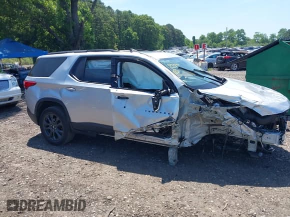 ✅ 2021 Chevrolet Traverse RS • VIN: 1GNEVJKW5MJ166410 • Lot: 42578250. Wystawiony na IAAI z przebiegiem 61 088 mil. Bezpłatny archiwum sprzedaży aukcyjnych z USA i szczegółowy raport historii pojazdu na DreamBid. Zdjęcie 13.