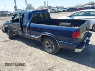 ✅ 2002 Chevrolet S-10 LS • VIN: 1GCCS19W328199974 • Лот: 41986953. Опубликован ранее на IAAI с пробегом 194 097 миль. Бесплатный доступ к архиву аукционных продаж из США и подробный отчёт об истории автомобиля на DreamBid. Изображение 3.