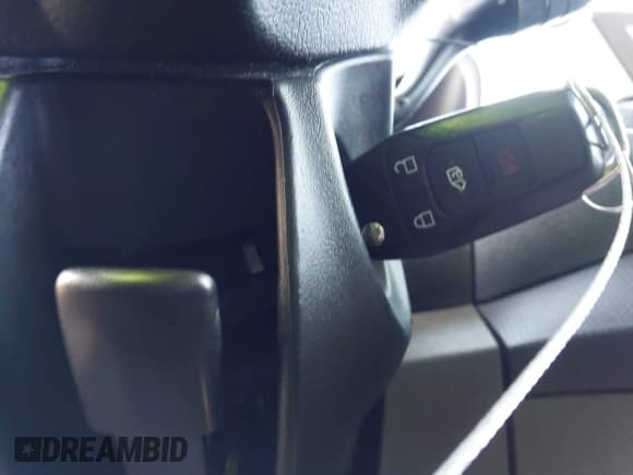 ✅ 2020 Ford Transit Connect XL • VIN: NM0LS7E20L1461348 • Lot: 42901091. Wystawiony na IAAI z przebiegiem 110 809 mil. Bezpłatny archiwum sprzedaży aukcyjnych z USA i szczegółowy raport historii pojazdu na DreamBid. Zdjęcie 11.