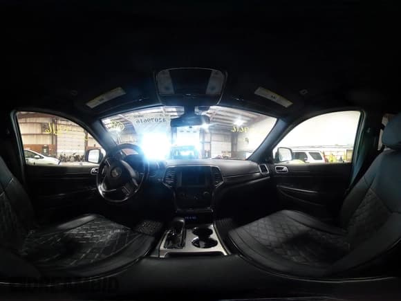 ✅ 2019 Jeep Grand Cherokee Upland • VIN: 1C4RJFAG5KC834317 • Lot: 42079616. Listed on IAAI with 42,452 mi. Free auction sales archive from the USA and detailed vehicle history report at DreamBid. Image 19.