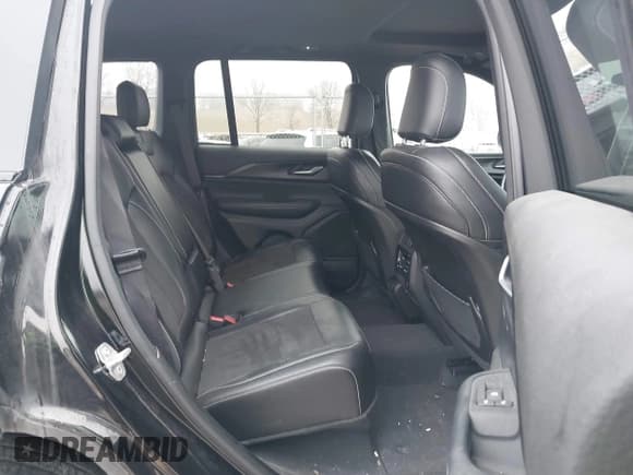 ✅ 2023 Jeep Grand Cherokee Altitude • VIN: 1C4RJHAG6PC552500 • Lot: 41173894. Listed on IAAI with 33,345 mi. Free auction sales archive from the USA and detailed vehicle history report at DreamBid. Image 8.
