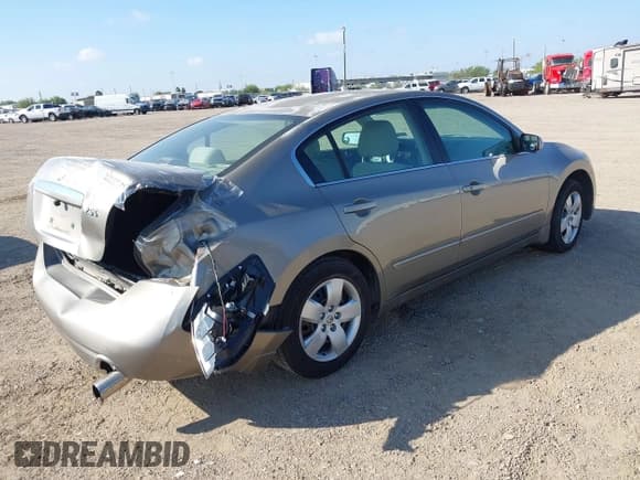 ✅ 2008 Nissan Altima S • VIN: 1N4AL21E38N509263 • Lot: 43500716. Wystawiony na IAAI z przebiegiem 193 777 mil. Bezpłatny archiwum sprzedaży aukcyjnych z USA i szczegółowy raport historii pojazdu na DreamBid. Zdjęcie 4.