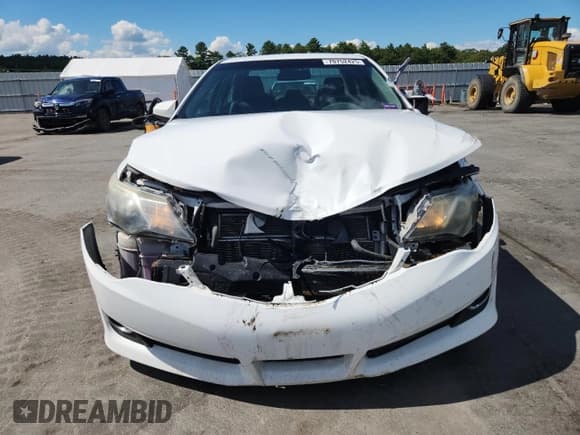 ✅ 2014 Toyota Camry SE Limited Edition • VIN: 4T1BD1FK4EU134484 • Lot: 70752425. Wystawiony na Copart z przebiegiem 173 783 mil. Bezpłatny archiwum sprzedaży aukcyjnych z USA i szczegółowy raport historii pojazdu na DreamBid. Zdjęcie 5.