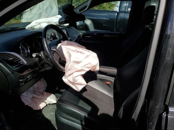 ✅ 2020 Dodge Grand Caravan SXT • VIN: 2C4RDGCGXLR189893 • Лот: 71952695. Опубликован ранее на Copart с пробегом 139 659 миль. Бесплатный доступ к архиву аукционных продаж из США и подробный отчёт об истории автомобиля на DreamBid. Изображение 7.