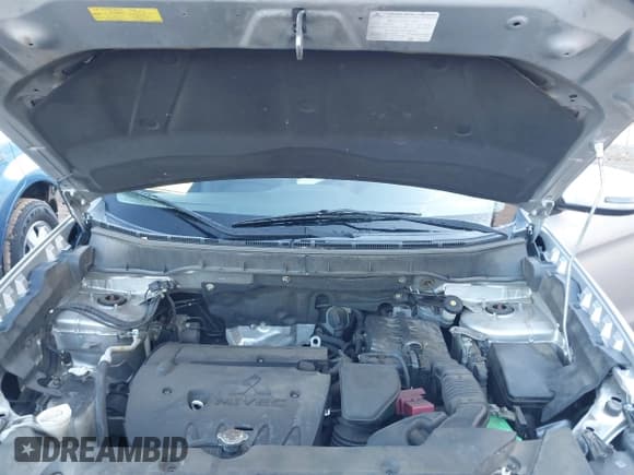 ✅ 2018 Mitsubishi Outlander SE • VIN: JA4AR3AW4JU002207 • Lot: 43555833. Listed on IAAI with 183,566 mi. Free auction sales archive from the USA and detailed vehicle history report at DreamBid. Image 10.