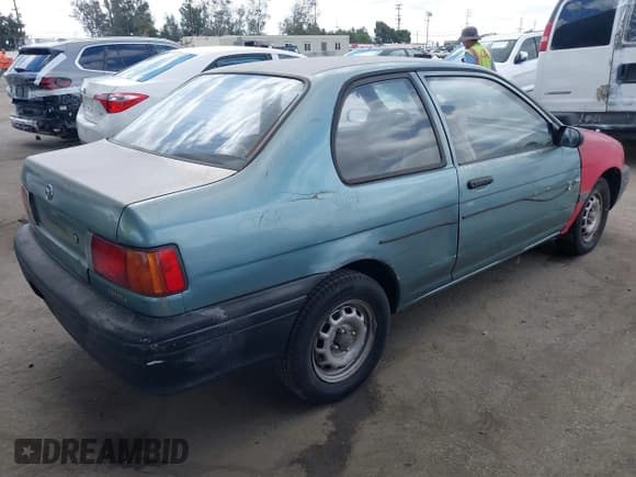 ✅ 1993 Toyota Tercel Std • VIN: JT2EL46S9P0364501 • Лот: 42249238. Опубликован ранее на IAAI с пробегом 211 679 миль. Бесплатный доступ к архиву аукционных продаж из США и подробный отчёт об истории автомобиля на DreamBid. Изображение 4.