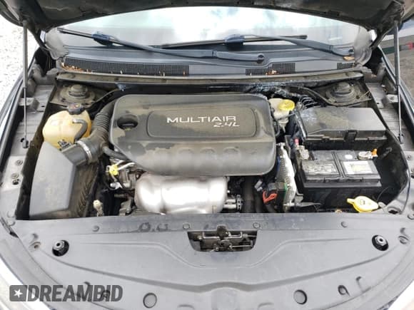 ✅ 2015 Chrysler 200 Limited • VIN: 1C3CCCAB7FN613223 • Lot: 59328025. Listed on Copart with 126,627 mi. Free auction sales archive from the USA and detailed vehicle history report at DreamBid. Image 11.