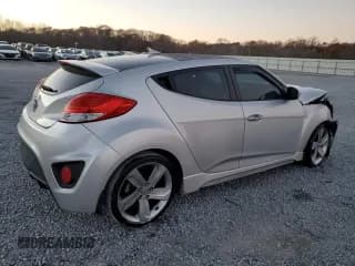 ✅ 2015 Hyundai Veloster Turbo • VIN: KMHTC6AE6FU240426 • Lot: 83579214. Wystawiony na Copart z przebiegiem 135 659 mil. Bezpłatny archiwum sprzedaży aukcyjnych z USA i szczegółowy raport historii pojazdu na DreamBid. Zdjęcie 3.