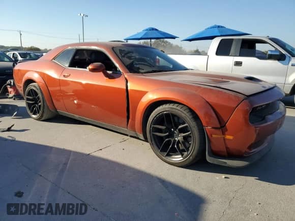 2020 Dodge Challenger R/T Scat Pack z VIN 2C3CDZFJ3LH222638, wystawiony jako Copart lot #87066875 z przebiegiem 95 038 mil mil oraz Czysty tytuł • Clean title. Historia ofert i sprzedaży dostępna na DreamBid. Obrazek 4.