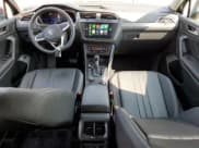 ✅ 2022 Volkswagen Tiguan SE • VIN: 3VV2B7AX3NM081119 • Lot: 67534515. Wystawiony na Copart z przebiegiem 60 174 mil. Bezpłatny archiwum sprzedaży aukcyjnych z USA i szczegółowy raport historii pojazdu na DreamBid. Zdjęcie 8.