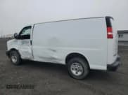 ✅ 2018 GMC Savana Cargo • VIN: 1GTW7AFP7J1285095 • Лот: 51498615. Опубликован ранее на Copart с пробегом 149 900 миль. Бесплатный доступ к архиву аукционных продаж из США и подробный отчёт об истории автомобиля на DreamBid. Изображение 2.