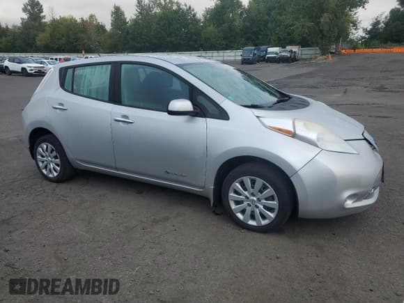 ✅ 2013 Nissan LEAF S • VIN: 1N4AZ0CP4DC400639 • Lot: 80830825. Wystawiony na Copart z przebiegiem 104 921 mil. Bezpłatny archiwum sprzedaży aukcyjnych z USA i szczegółowy raport historii pojazdu na DreamBid. Zdjęcie 4.