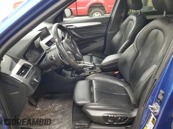 ✅ 2018 BMW X1 xDrive28i • VIN: WBXHT3C30J5K23938 • Lot: 91884085. Listed on Copart with 120,329 mi. Free auction sales archive from the USA and detailed vehicle history report at DreamBid. Image 7.