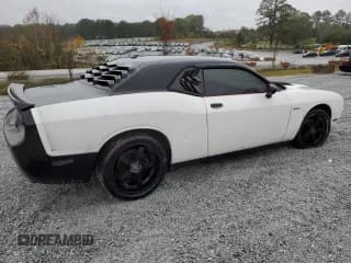 ✅ 2014 Dodge Challenger SXT • VIN: 2C3CDYAG7EH208945 • Lot: 81298214. Wystawiony na Copart z przebiegiem Nie podano. Bezpłatny archiwum sprzedaży aukcyjnych z USA i szczegółowy raport historii pojazdu na DreamBid. Zdjęcie 3.