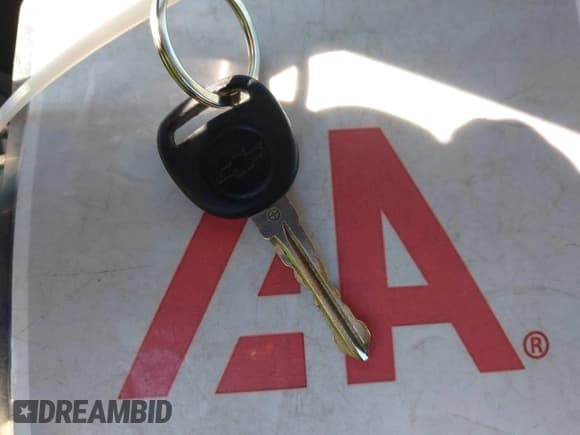 ✅ 2011 Chevrolet Silverado 1500 LS • VIN: 1GCRCREA1BZ185646 • Lot: 43515038. Listed on IAAI with 143,051 mi. Free auction sales archive from the USA and detailed vehicle history report at DreamBid. Image 11.