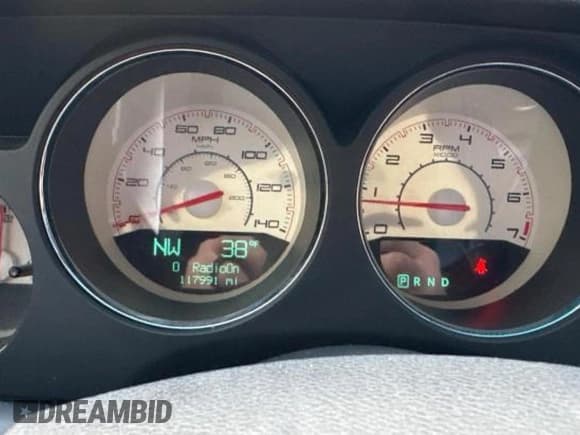 ✅ 2013 Dodge Challenger SXT • VIN: 2C3CDYAGXDH549092 • Lot: 84967784. Wystawiony na Copart z przebiegiem 117 991 mil. Bezpłatny archiwum sprzedaży aukcyjnych z USA i szczegółowy raport historii pojazdu na DreamBid. Zdjęcie 8.