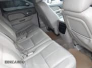 ✅ 2010 Chevrolet Suburban LT • VIN: 1GNUKJE31AR158534 • Lot: 42250669. Listed on IAAI with Not provided. Free auction sales archive from the USA and detailed vehicle history report at DreamBid. Image 8.