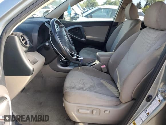 ✅ 2006 Toyota RAV4 Limited • VIN: JTMBD31V265002224 • Лот: 81130595. Опубликован ранее на Copart с пробегом 189 793 миль. Бесплатный доступ к архиву аукционных продаж из США и подробный отчёт об истории автомобиля на DreamBid. Изображение 7.