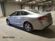 ✅ 2015 Chrysler 200 Limited • VIN: 1C3CCCABXFN758630 • Лот: 92956755. Опубликован ранее на Copart с пробегом 132 729 миль. Бесплатный доступ к архиву аукционных продаж из США и подробный отчёт об истории автомобиля на DreamBid. Изображение 2.