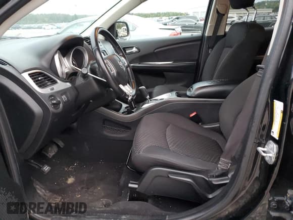 ✅ 2018 Dodge Journey SE • VIN: 3C4PDCAB7JT302152 • Lot: 90830725. Listed on Copart with 152,835 mi. Free auction sales archive from the USA and detailed vehicle history report at DreamBid. Image 7.