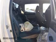 ✅ 2013 Toyota Tacoma • VIN: 3TMLU4ENXDM124566 • Лот: 43767460. Опубликован ранее на IAAI с пробегом 222 193 миль. Бесплатный доступ к архиву аукционных продаж из США и подробный отчёт об истории автомобиля на DreamBid. Изображение 8.