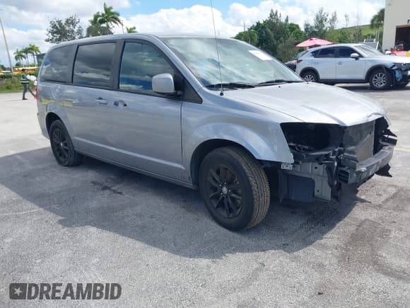 ✅ 2020 Dodge Grand Caravan GT • VIN: 2C4RDGEGXLR188885 • Lot: 43446142. Wystawiony na IAAI z przebiegiem 157 821 mil. Bezpłatny archiwum sprzedaży aukcyjnych z USA i szczegółowy raport historii pojazdu na DreamBid. Zdjęcie 1.